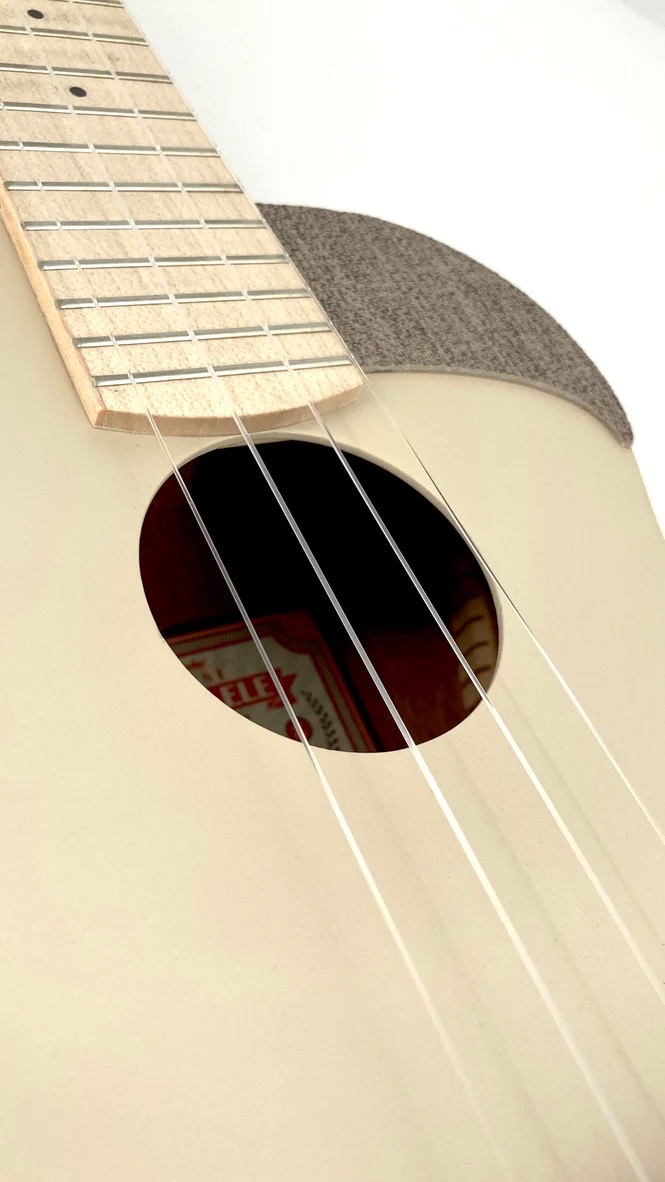 aNueNue UC10,  almond milk